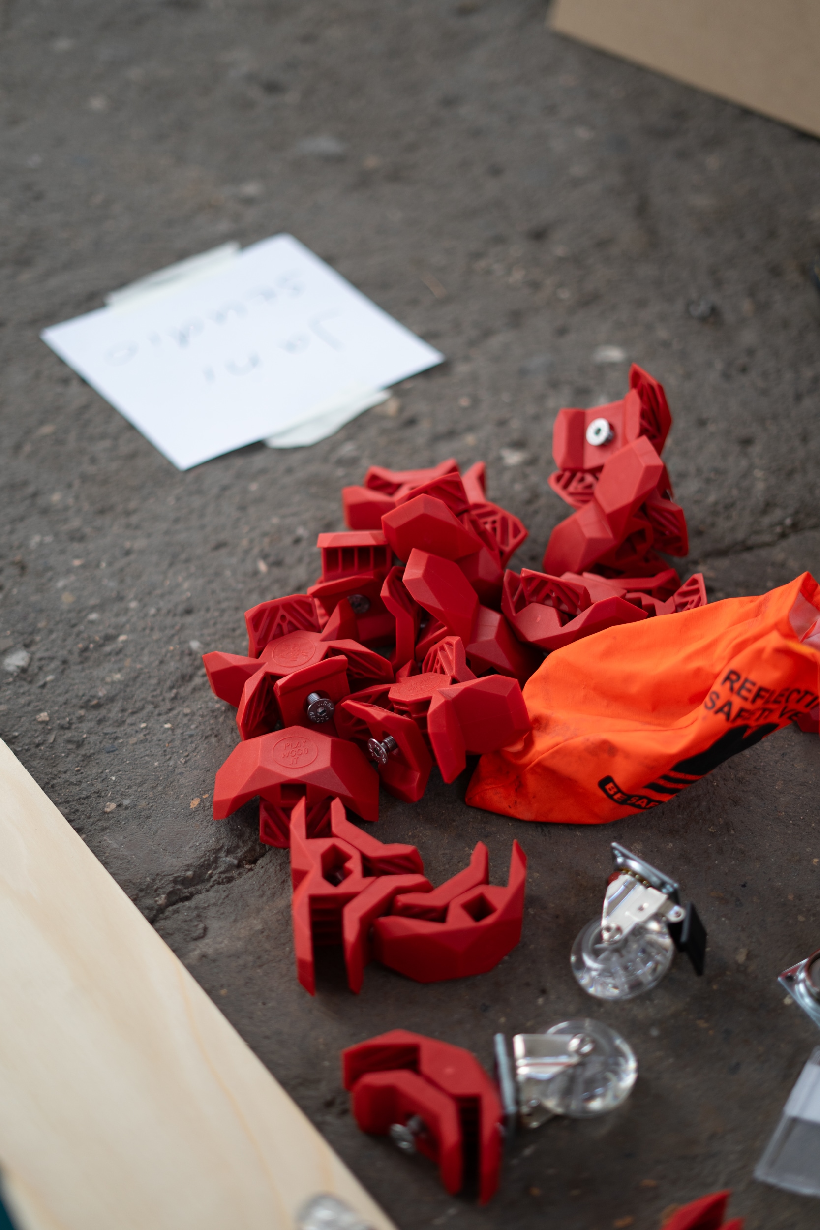 connector elements of the modular stand system