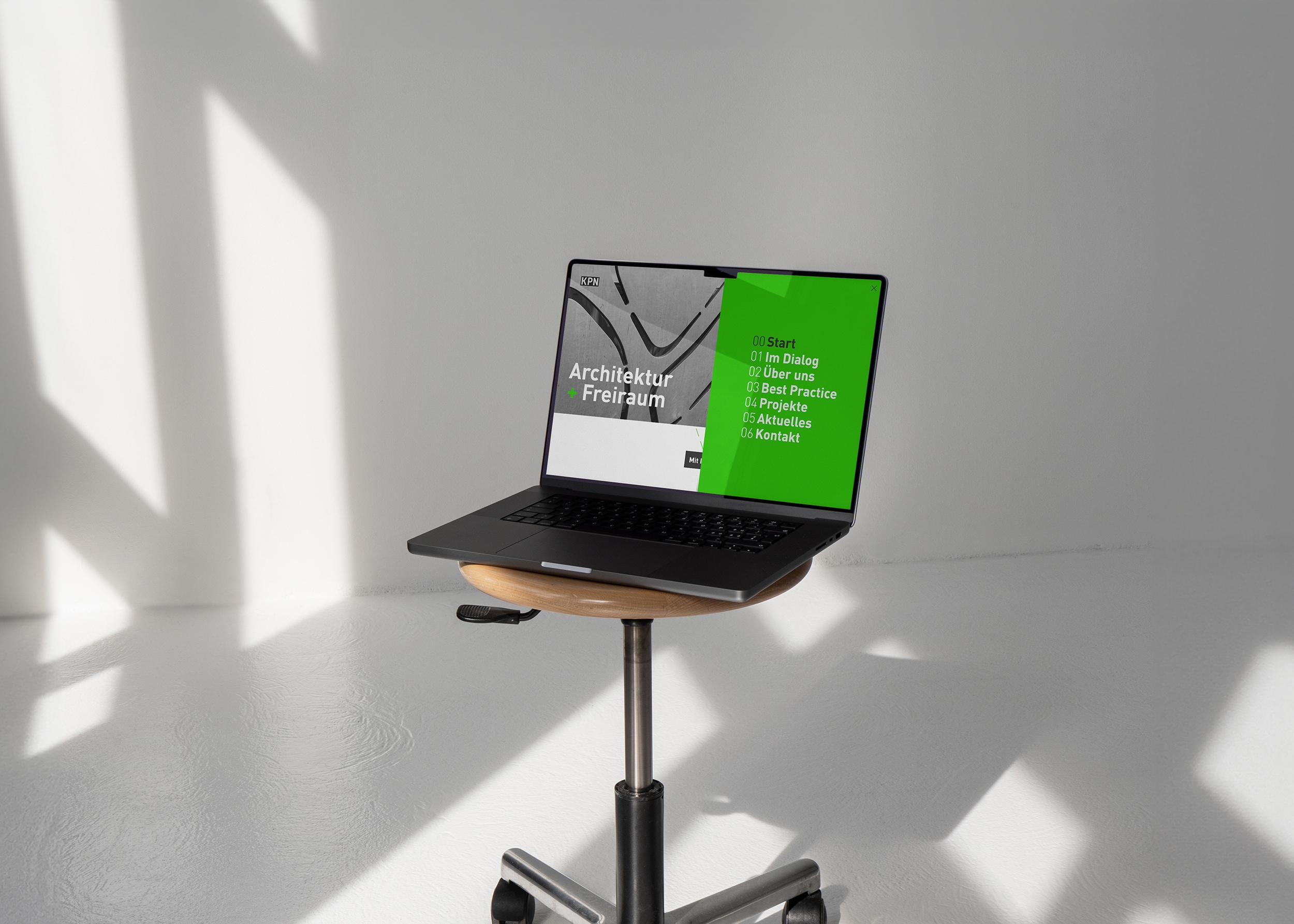 Website for KPN Architekten BDA in Braunschweig with clean typography, a design grid and lightning green color accents.