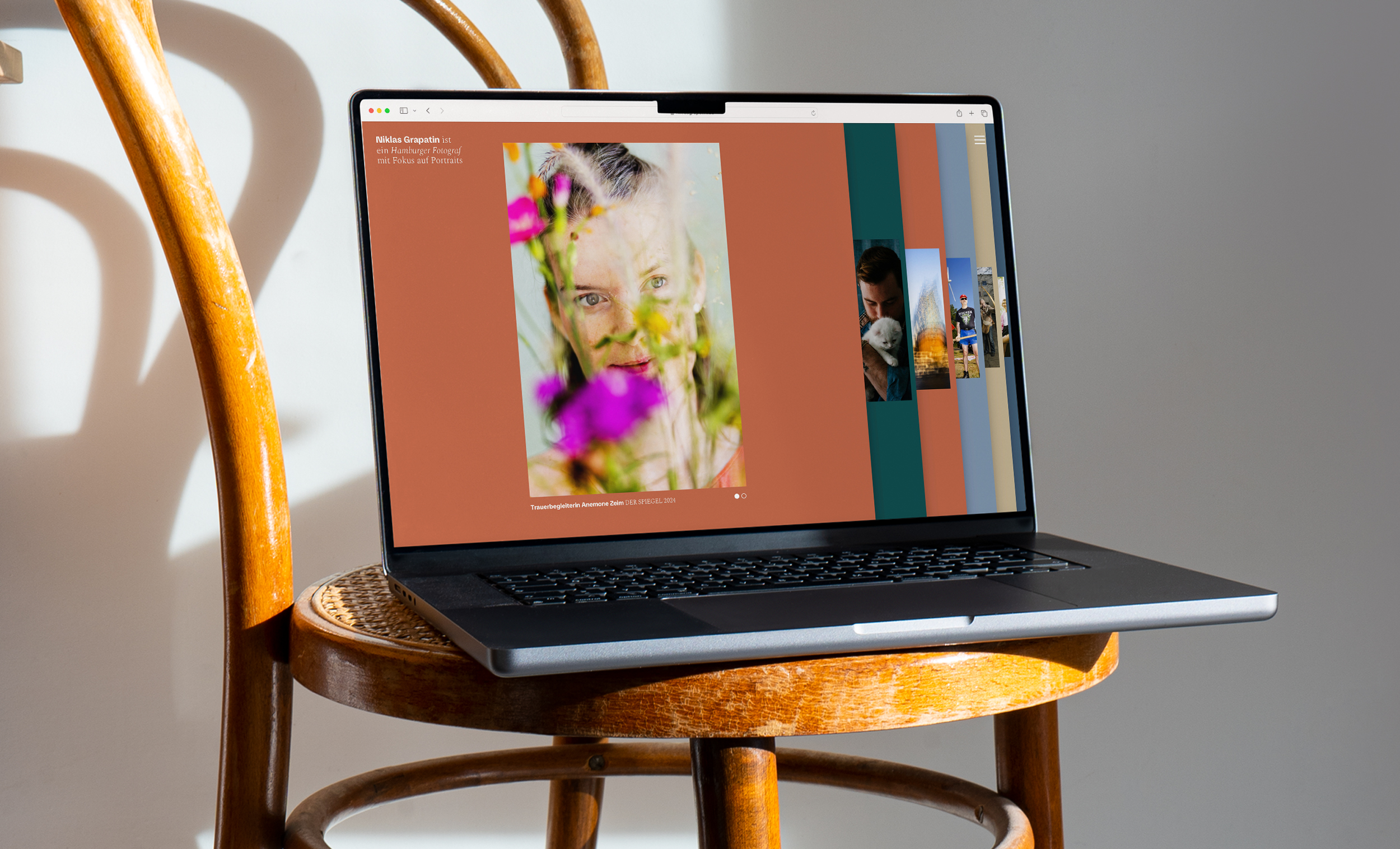 Landingpage with playful slideshow for Niklas Grapatin